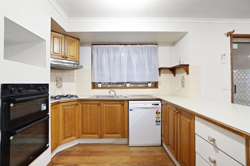 21 Sandleford Way, Hoppers Crossing VIC 3029, Hoppers Crossing - Thumbnail 2