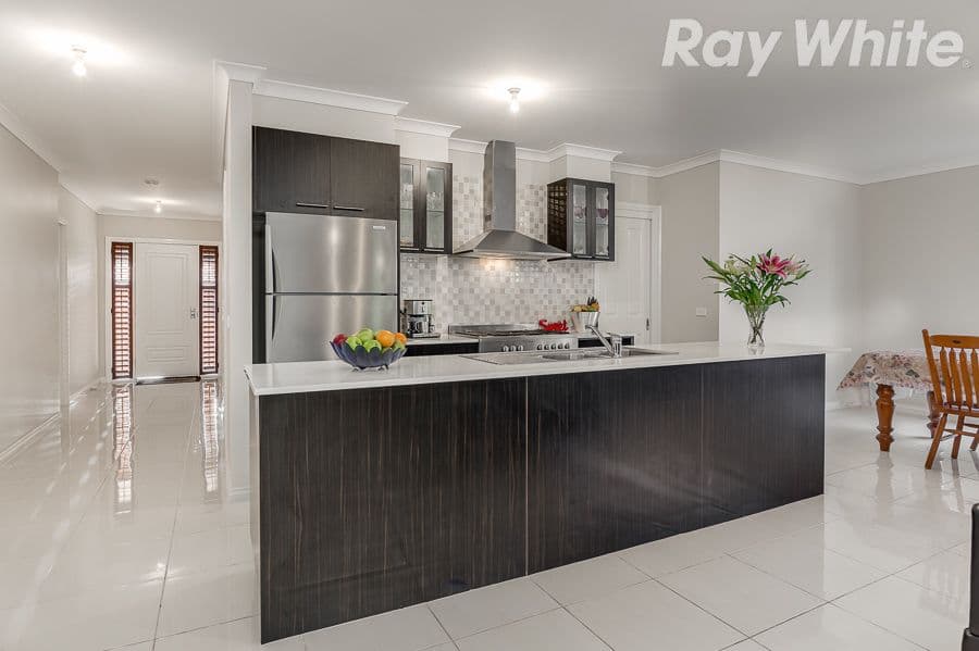 194 Blossom Park Drive, MILL PARK VIC 3082, Mill Park - Thumbnail 2