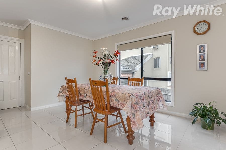 194 Blossom Park Drive, MILL PARK VIC 3082, Mill Park - Thumbnail 5
