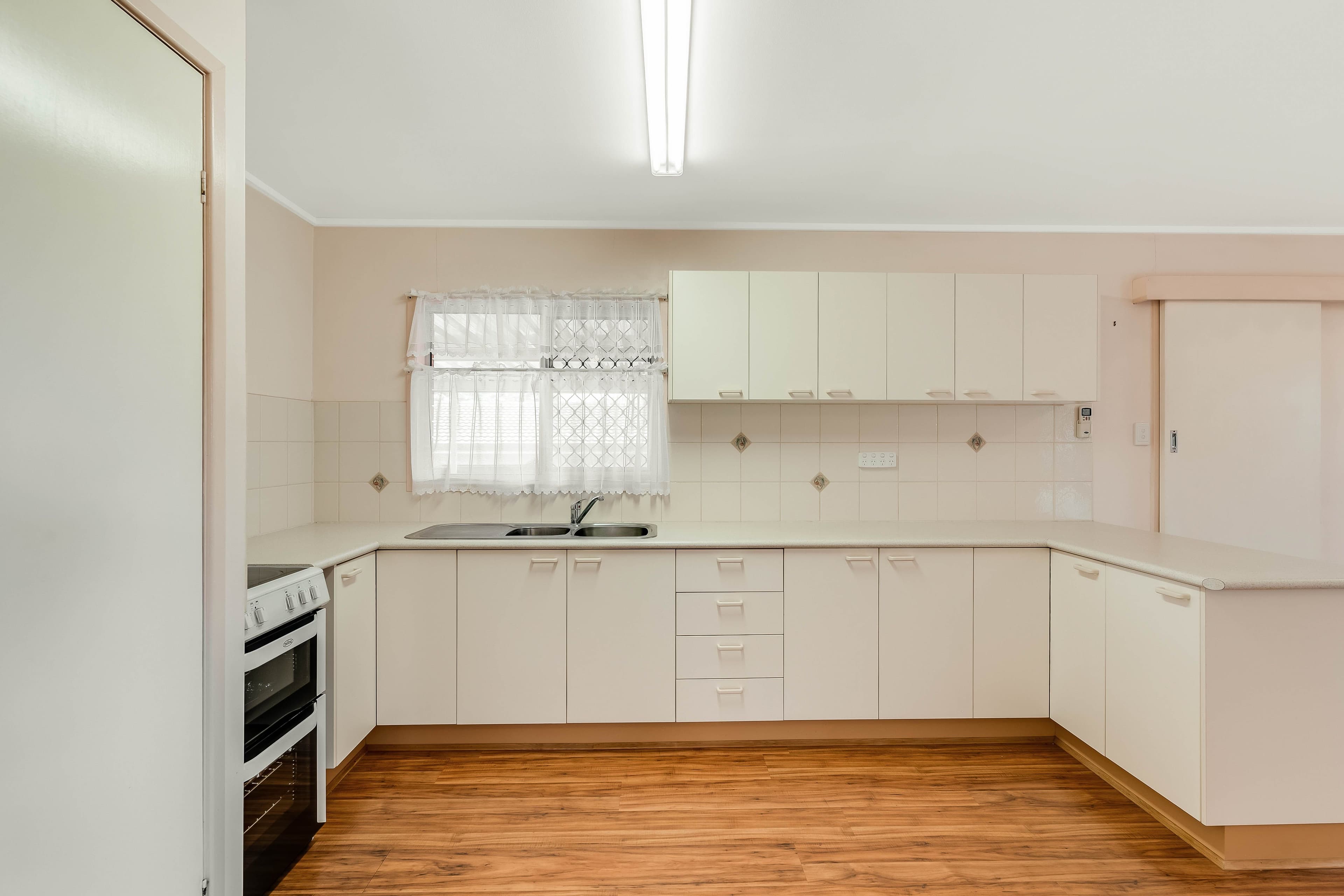 14 Loveday Street, Rangeville QLD 4350, Rangeville - Thumbnail 2