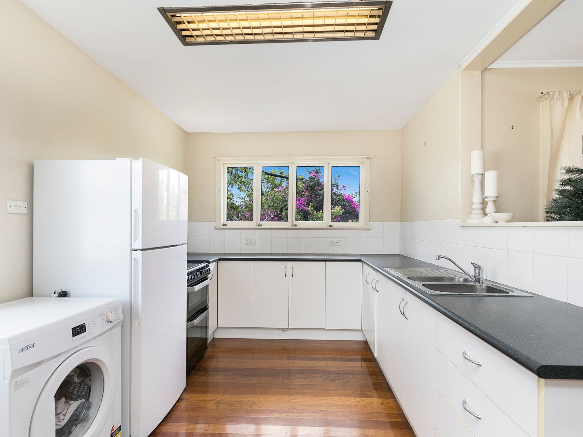 52 Armstrong Road, Cannon Hill QLD 4170, Cannon Hill - Thumbnail 2