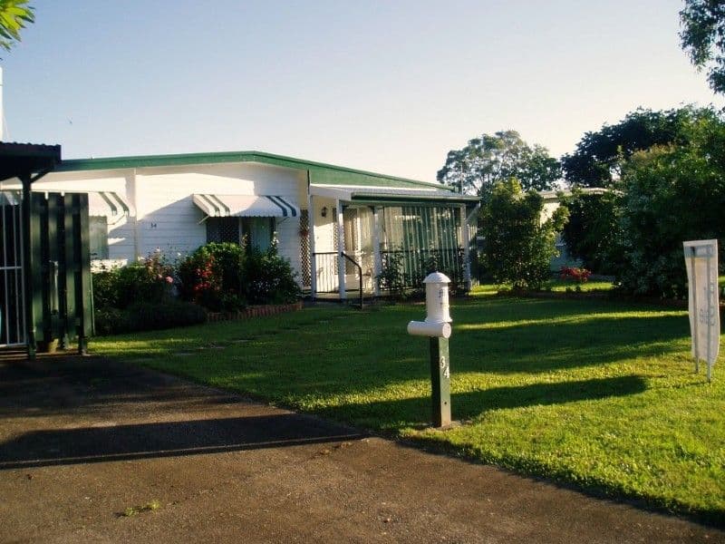 34 Mansfield Drive, BEACONSFIELD QLD 4740, Beaconsfield - Thumbnail 7
