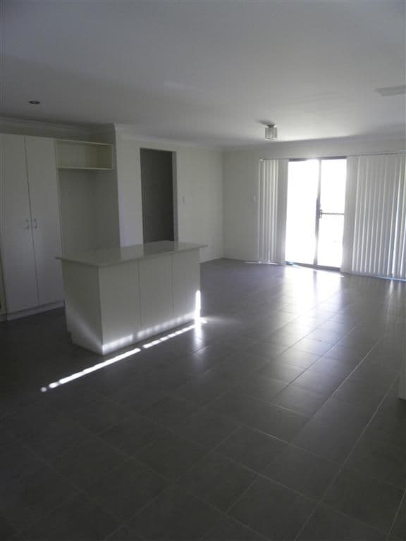 37 Holmes Street, SOUTHERN RIVER WA 6110, Southern River - Thumbnail 3