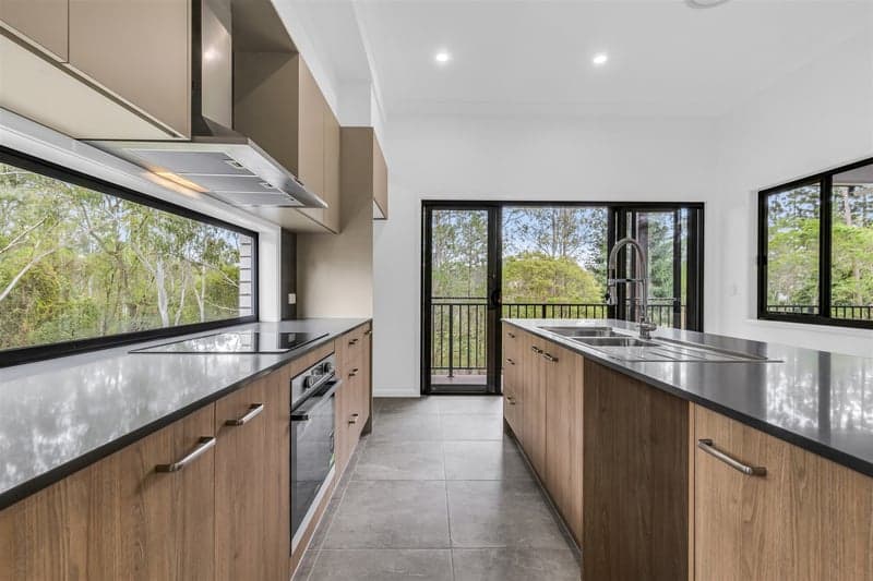 11 Bauhinia Place, Kenmore - Thumbnail 3