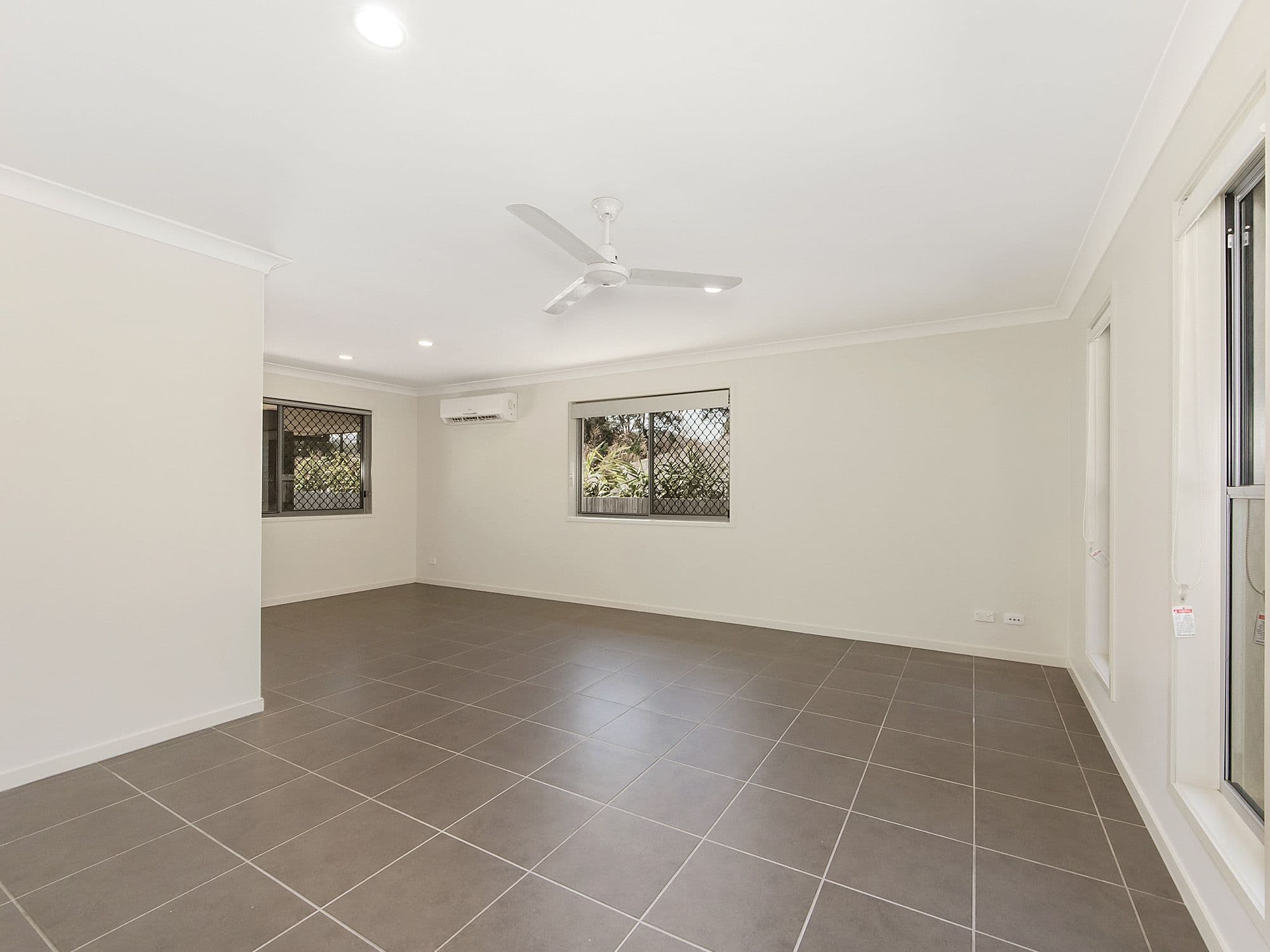 12 Murphys Lane, Oxenford QLD 4210, Oxenford - Thumbnail 5