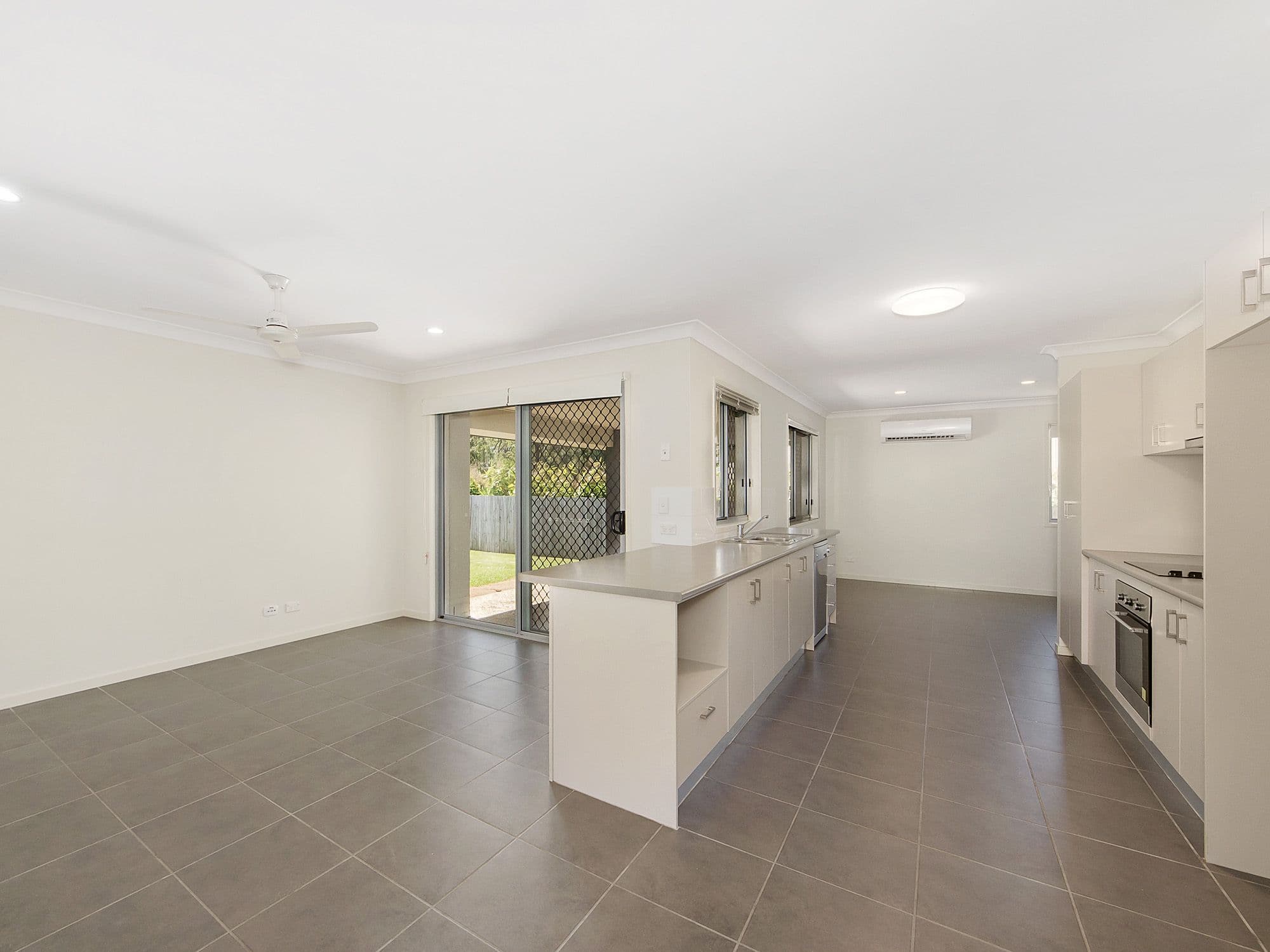 12 Murphys Lane, Oxenford QLD 4210, Oxenford - Thumbnail 6