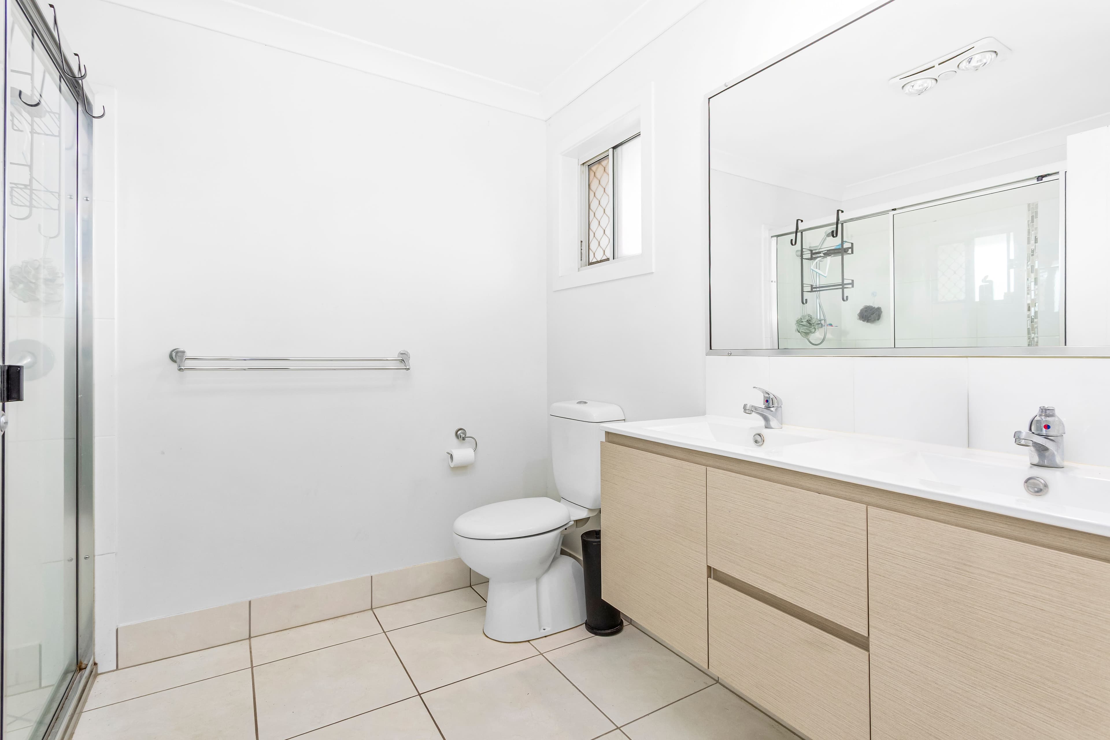 16 Olympic Avenue, Gracemere QLD 4702, Gracemere - Thumbnail 7