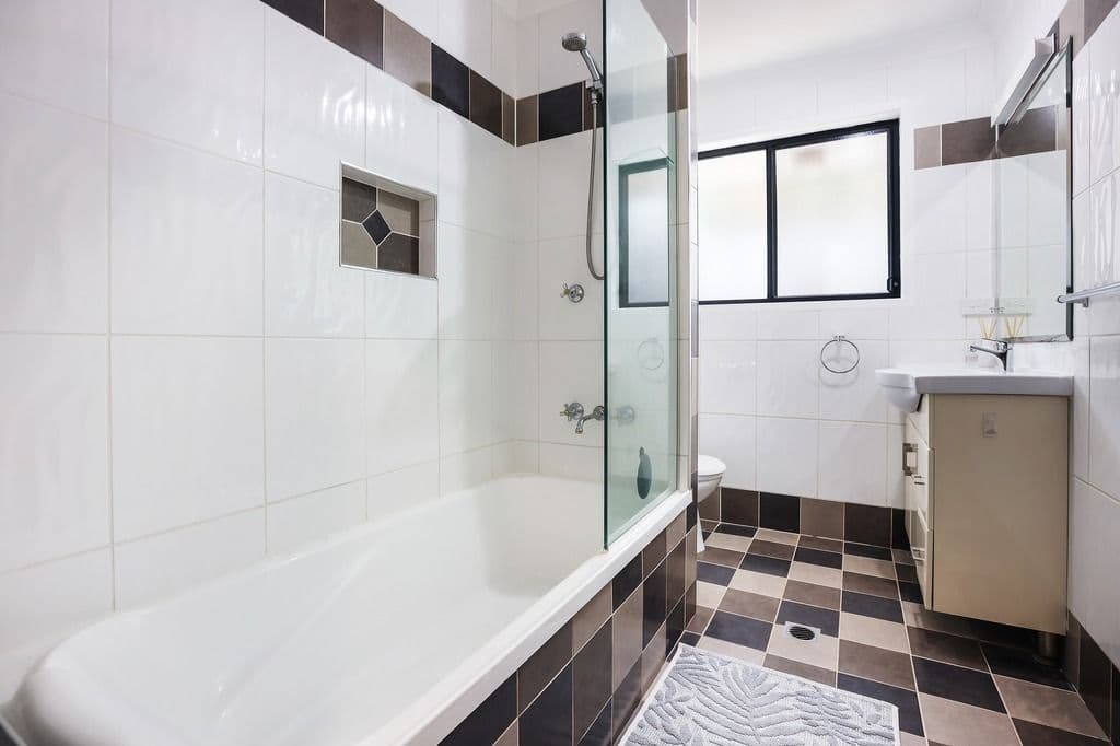 30 Paul Court, Carrara QLD 4211, Carrara - Thumbnail 7