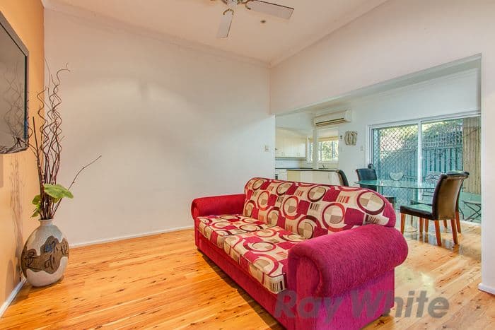 2 Edden Street, Adamstown - Thumbnail 2