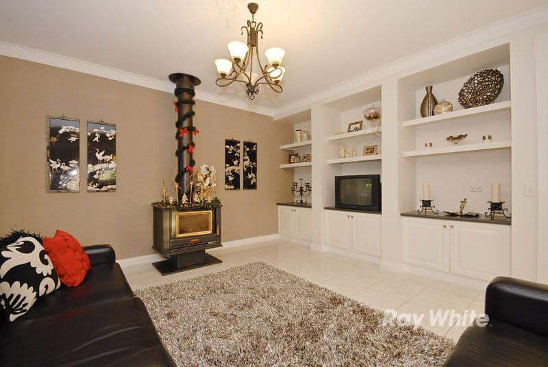 13 Alexis Court, WANTIRNA SOUTH VIC 3152, Wantirna South - Thumbnail 2