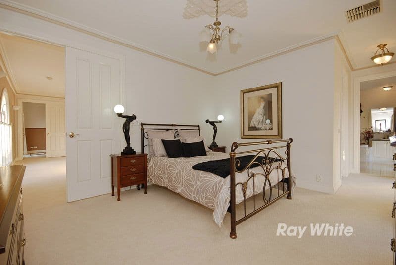 13 Alexis Court, WANTIRNA SOUTH VIC 3152, Wantirna South - Thumbnail 6