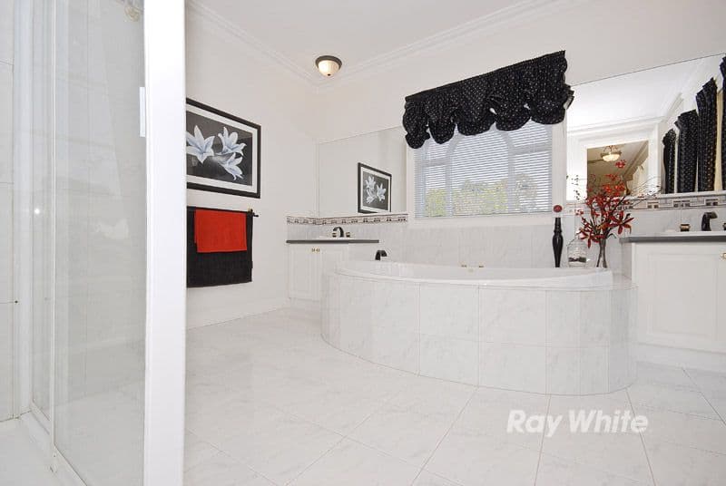 13 Alexis Court, WANTIRNA SOUTH VIC 3152, Wantirna South - Thumbnail 8