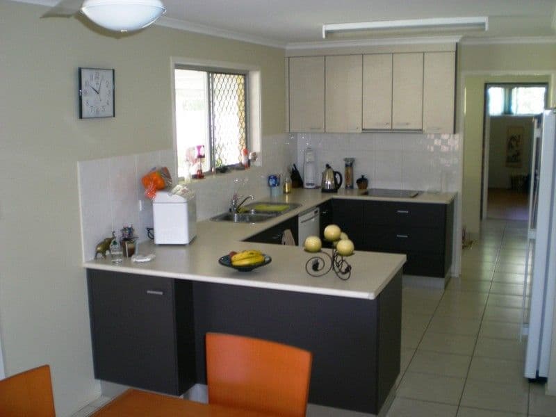 27 Avokahville Avenue, AVOCA QLD 4670, Avoca - Thumbnail 2