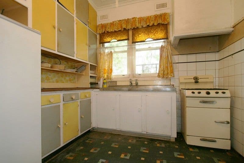29 Simmonds Street, HUGHESDALE VIC 3166, Hughesdale - Thumbnail 2