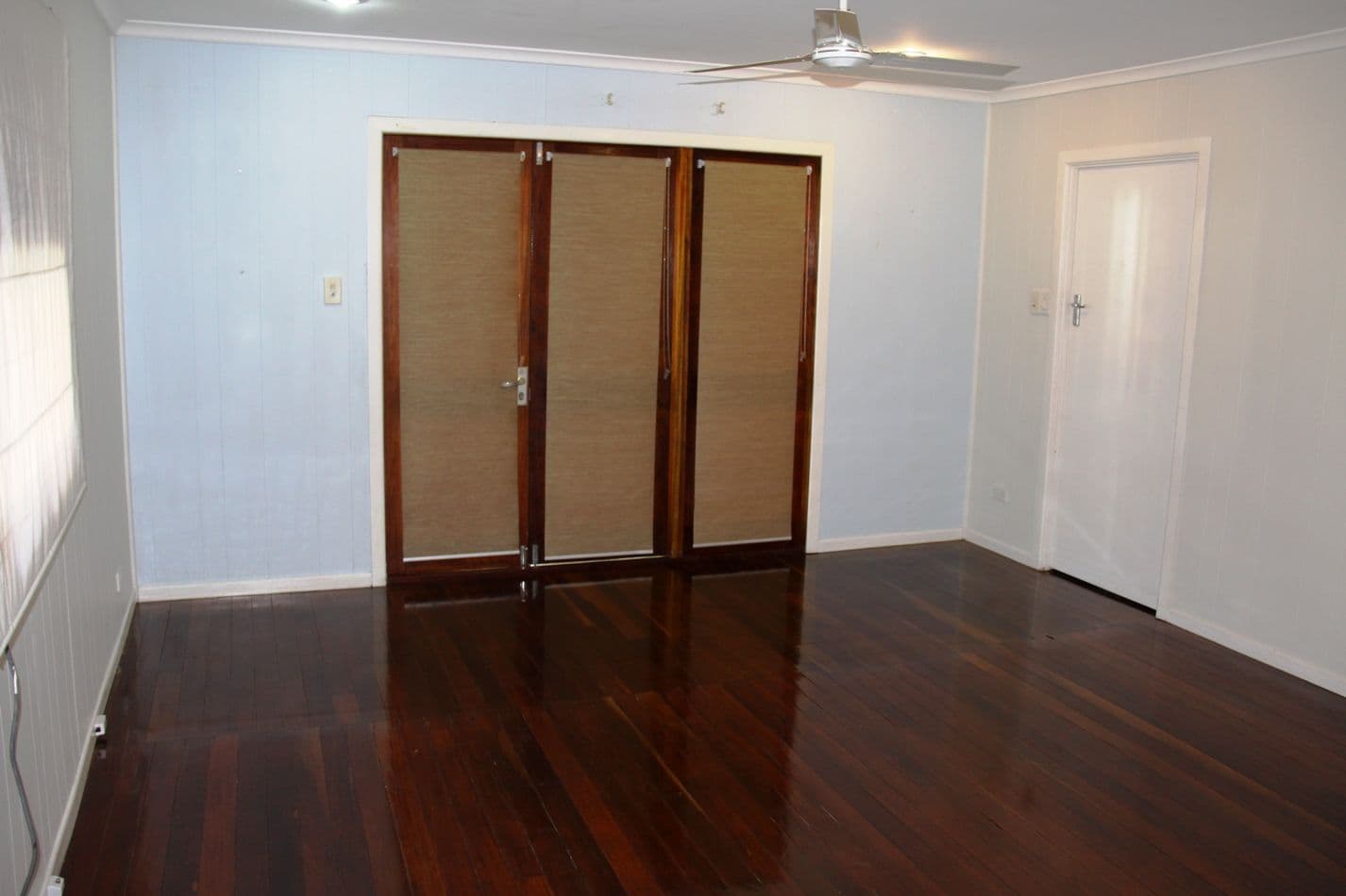 16 Beach Avenue, TANNUM SANDS QLD 4680, Tannum Sands - Thumbnail 3