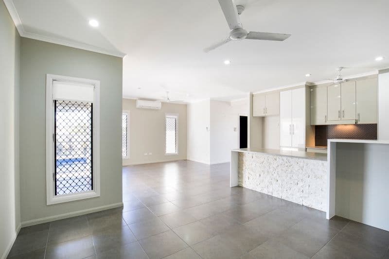 10-12 Bilbao Place, Bushland Beach QLD 4818, Bushland Beach - Thumbnail 8