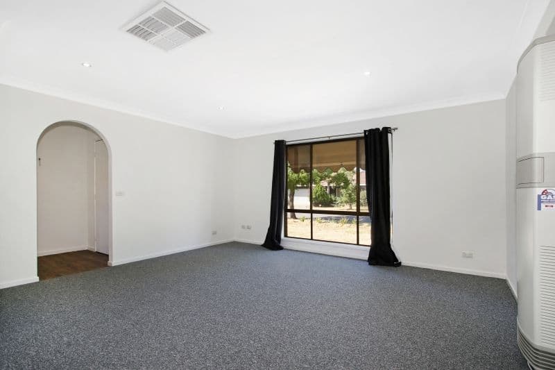 2 Graetz Court, Lavington - Thumbnail 3