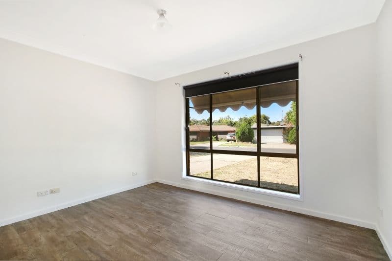 2 Graetz Court, Lavington - Thumbnail 4