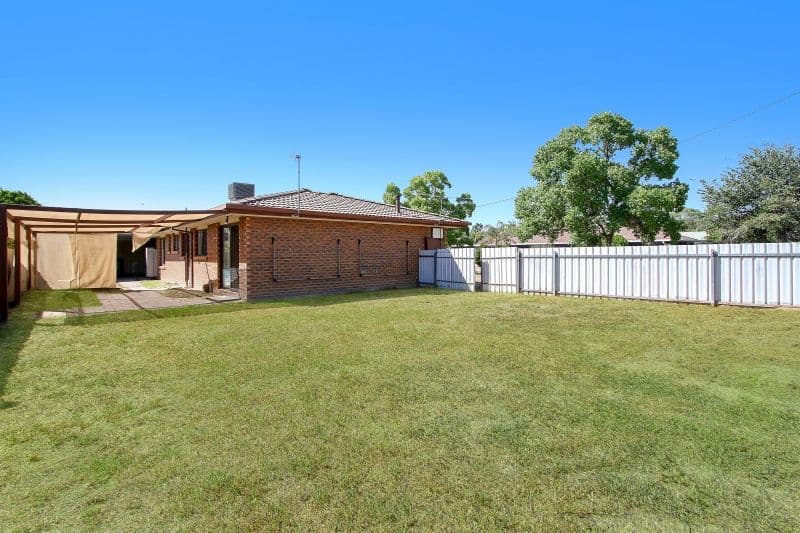 2 Graetz Court, Lavington - Thumbnail 6