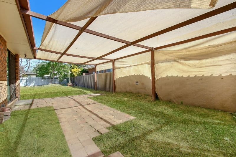 2 Graetz Court, Lavington - Thumbnail 7