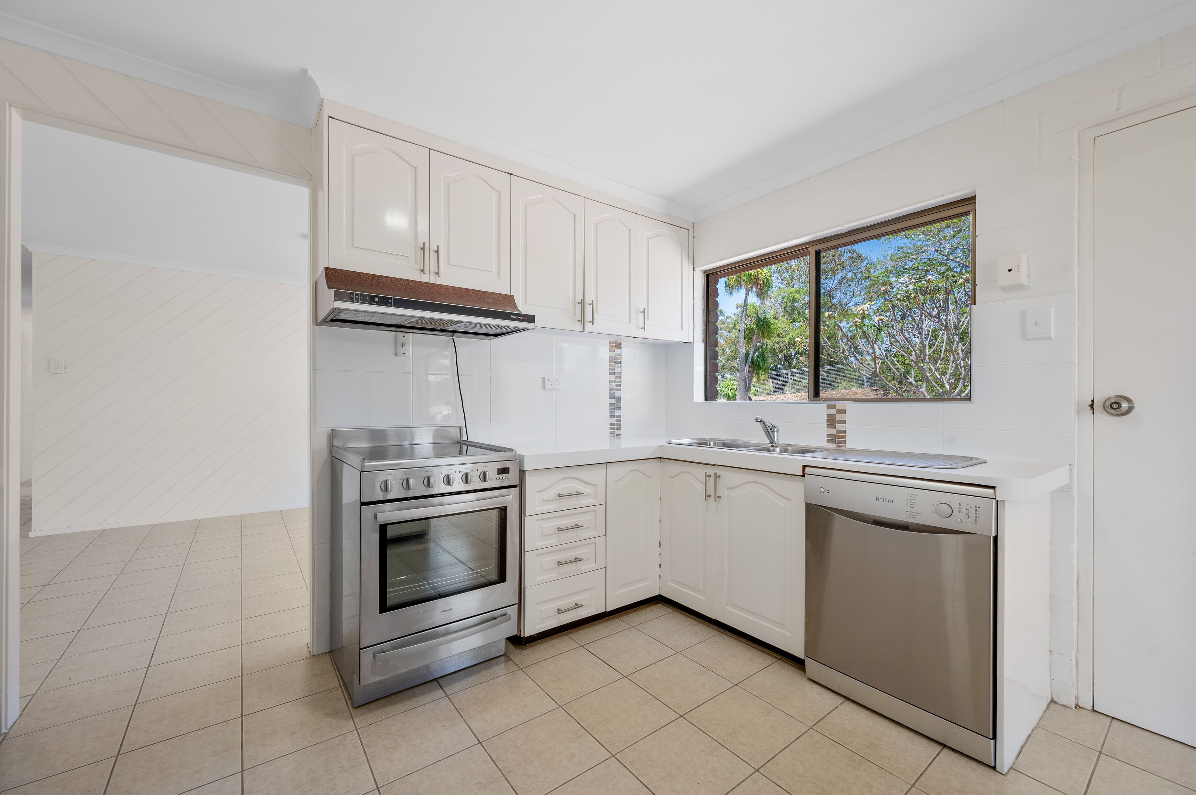 114 Yalkarra Crescent, Wurdong Heights QLD 4680, Wurdong Heights - Thumbnail 7