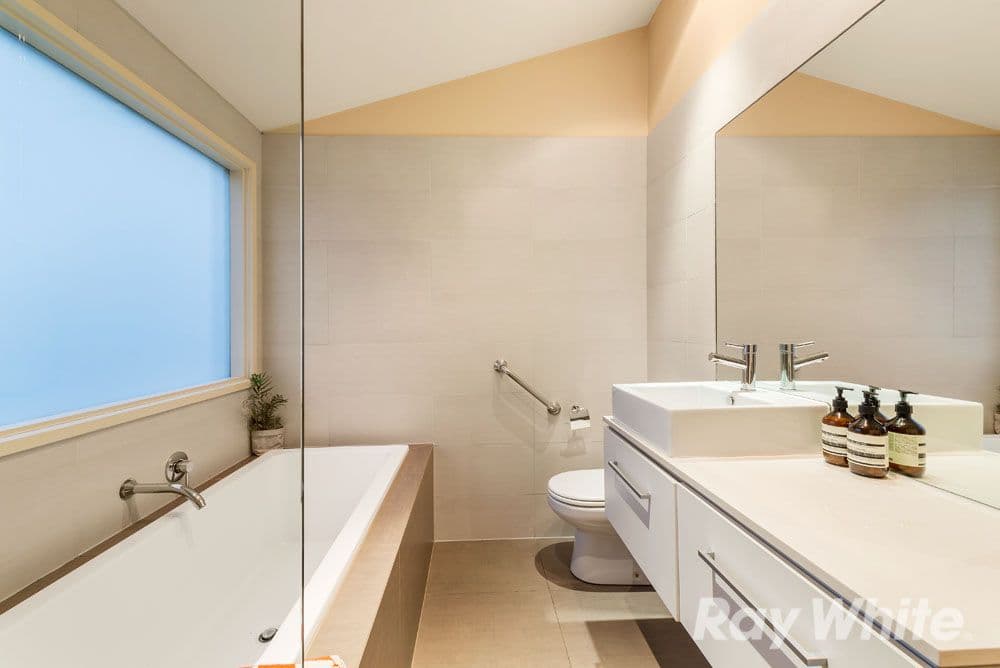2 Griffin Court, Eltham VIC 3095, Eltham - Thumbnail 8