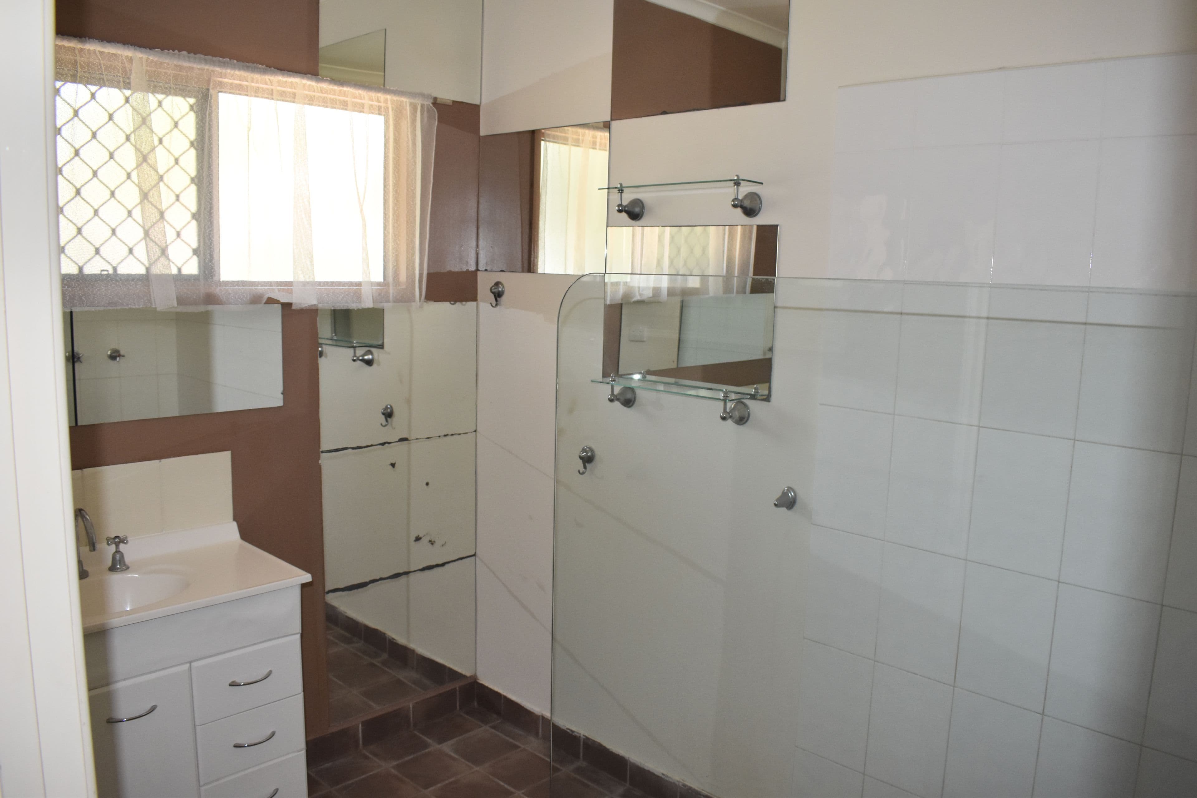 14 Saffola Place, Emerald QLD 4720, Emerald - Thumbnail 5
