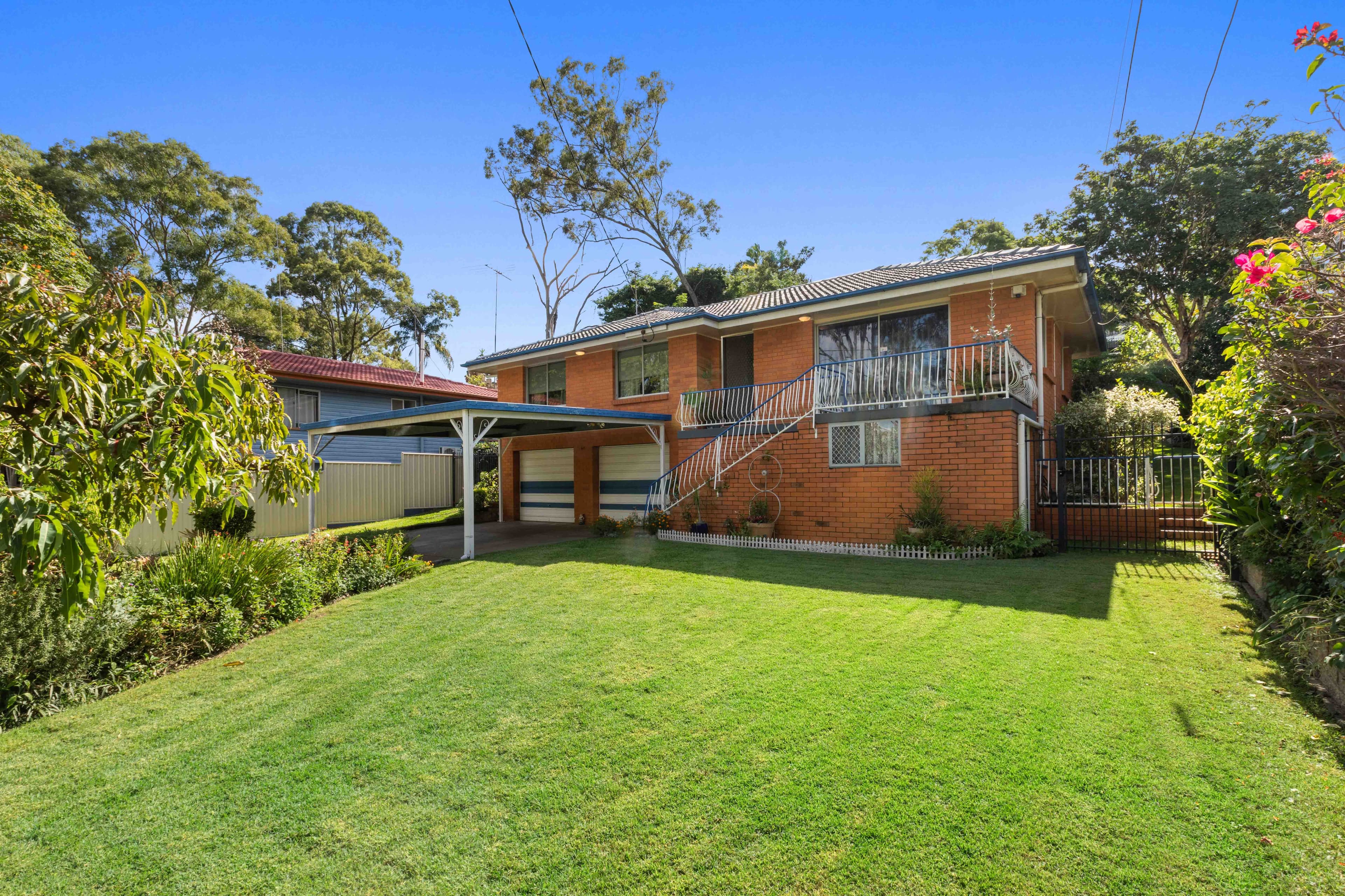 64 Nursery Road, Holland Park West QLD 4121, Holland Park West - Thumbnail 2