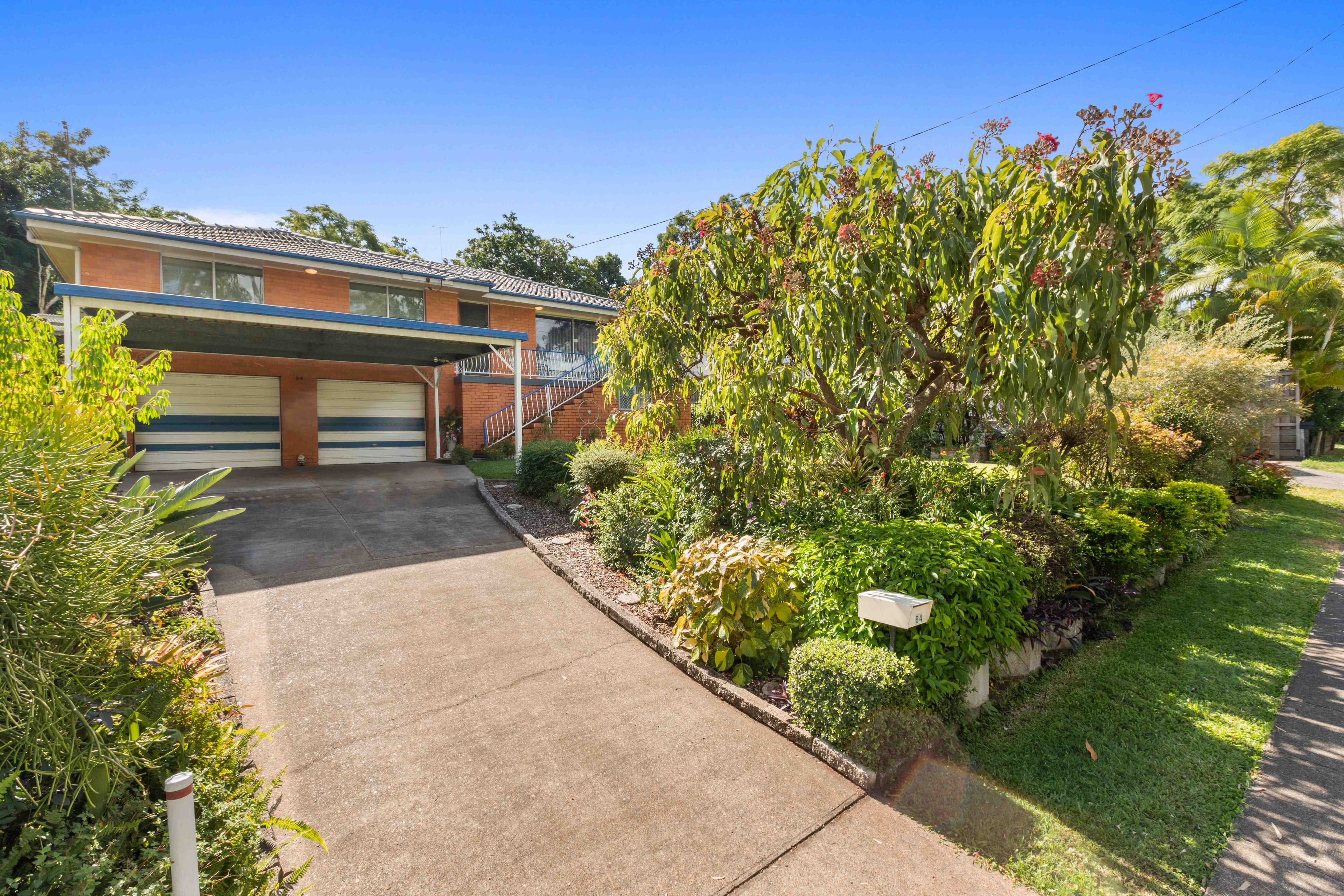 64 Nursery Road, Holland Park West QLD 4121, Holland Park West - Thumbnail 3