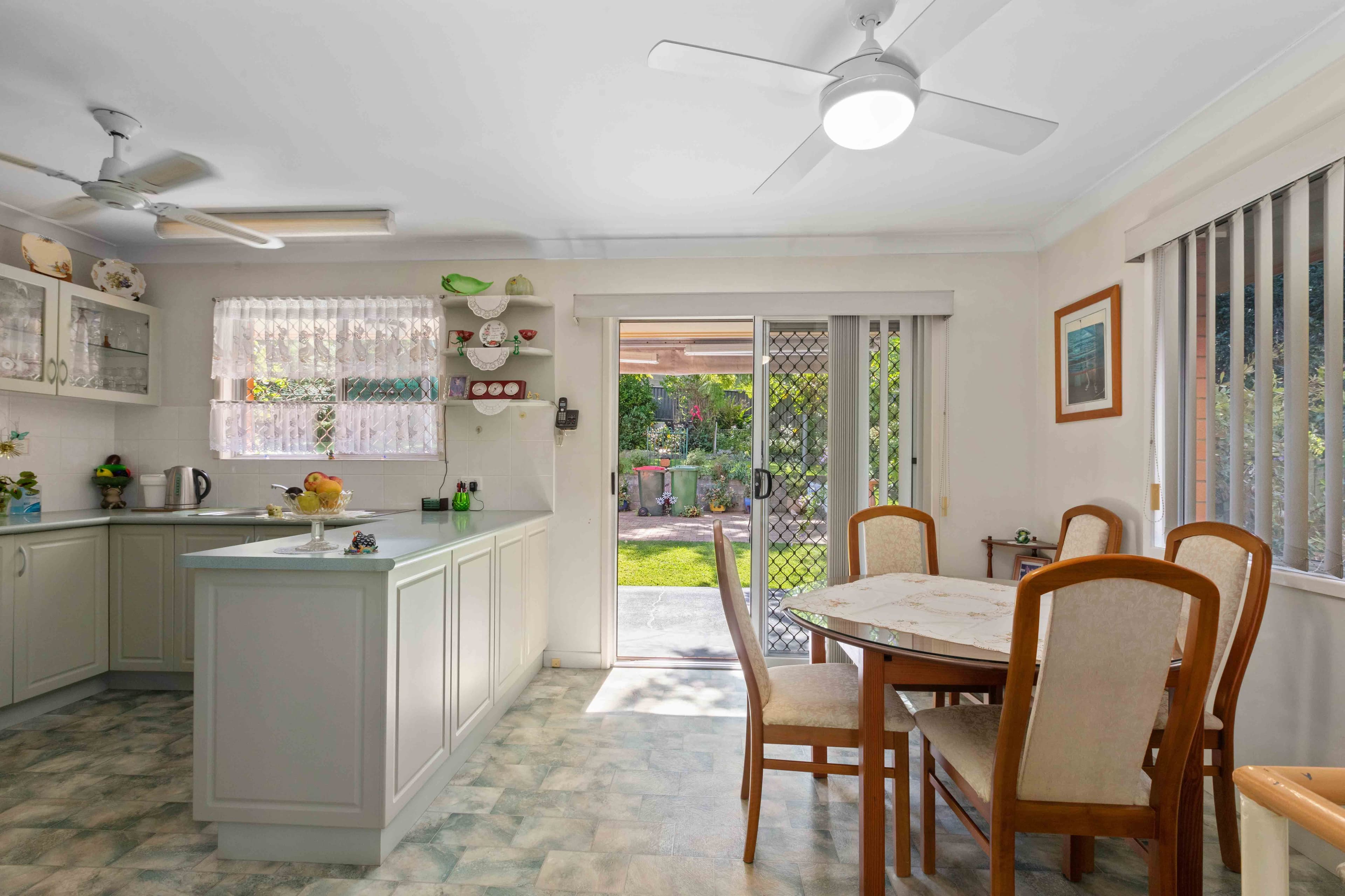 64 Nursery Road, Holland Park West QLD 4121, Holland Park West - Thumbnail 8