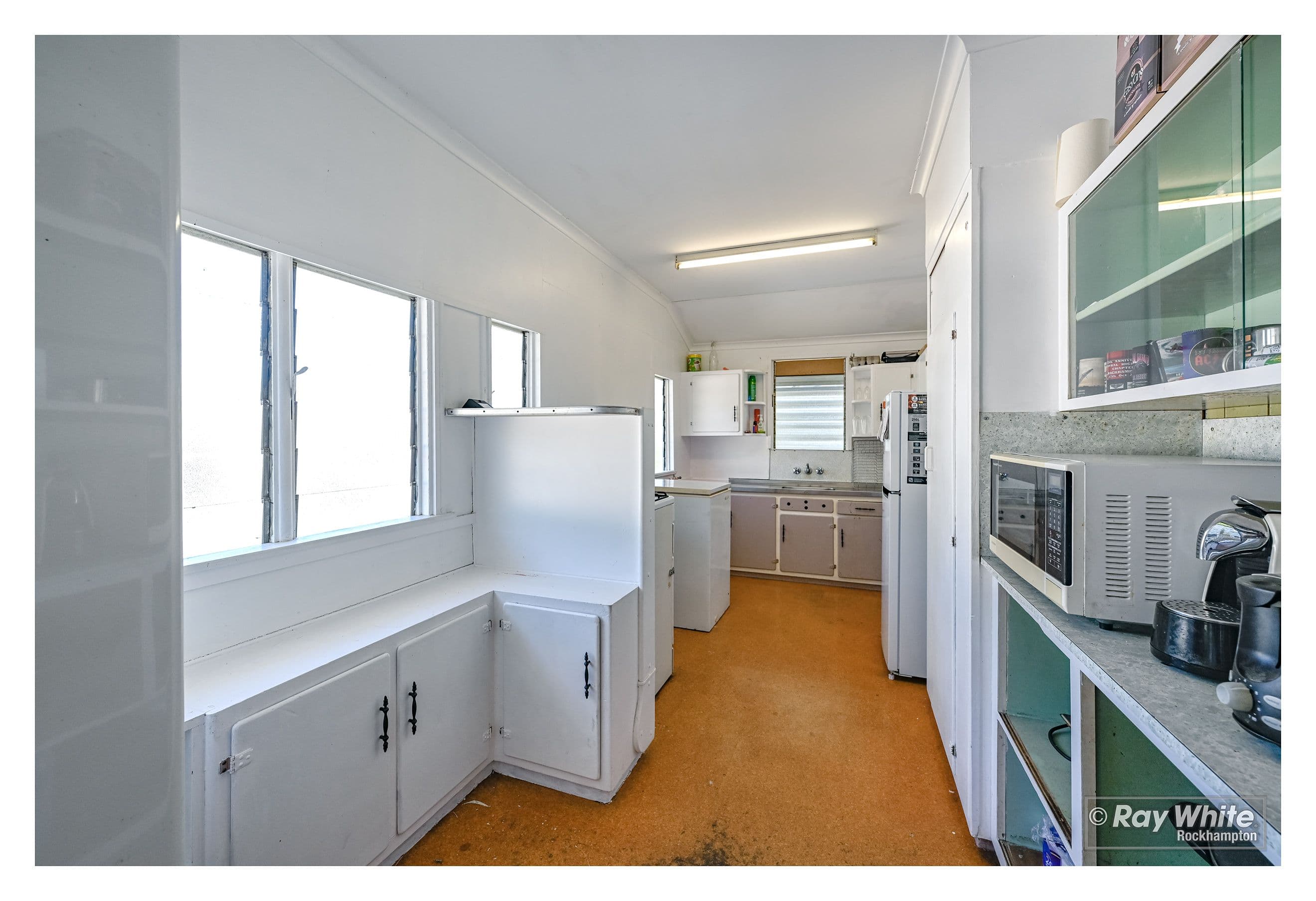 11-15 FRANCIS Street, Depot Hill QLD 4700, Depot Hill - Thumbnail 4