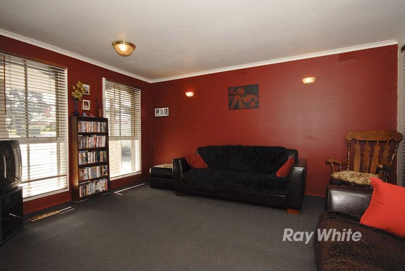 5 Amesbury Avenue, WANTIRNA VIC 3152, Wantirna - Thumbnail 2
