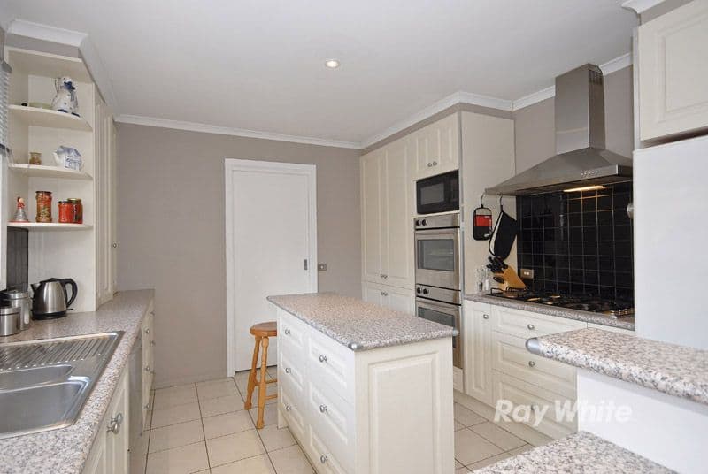 5 Amesbury Avenue, WANTIRNA VIC 3152, Wantirna - Thumbnail 3