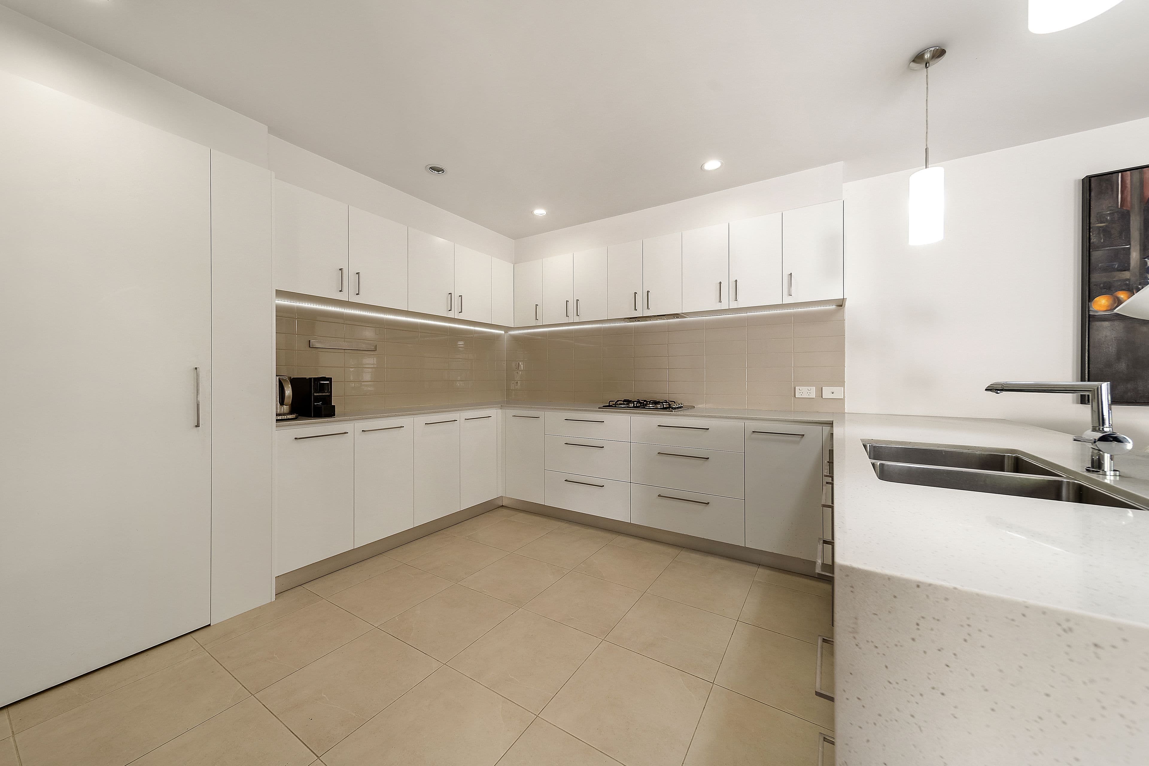 2 Kneeshaw Street, Monash ACT 2904, Monash - Thumbnail 2