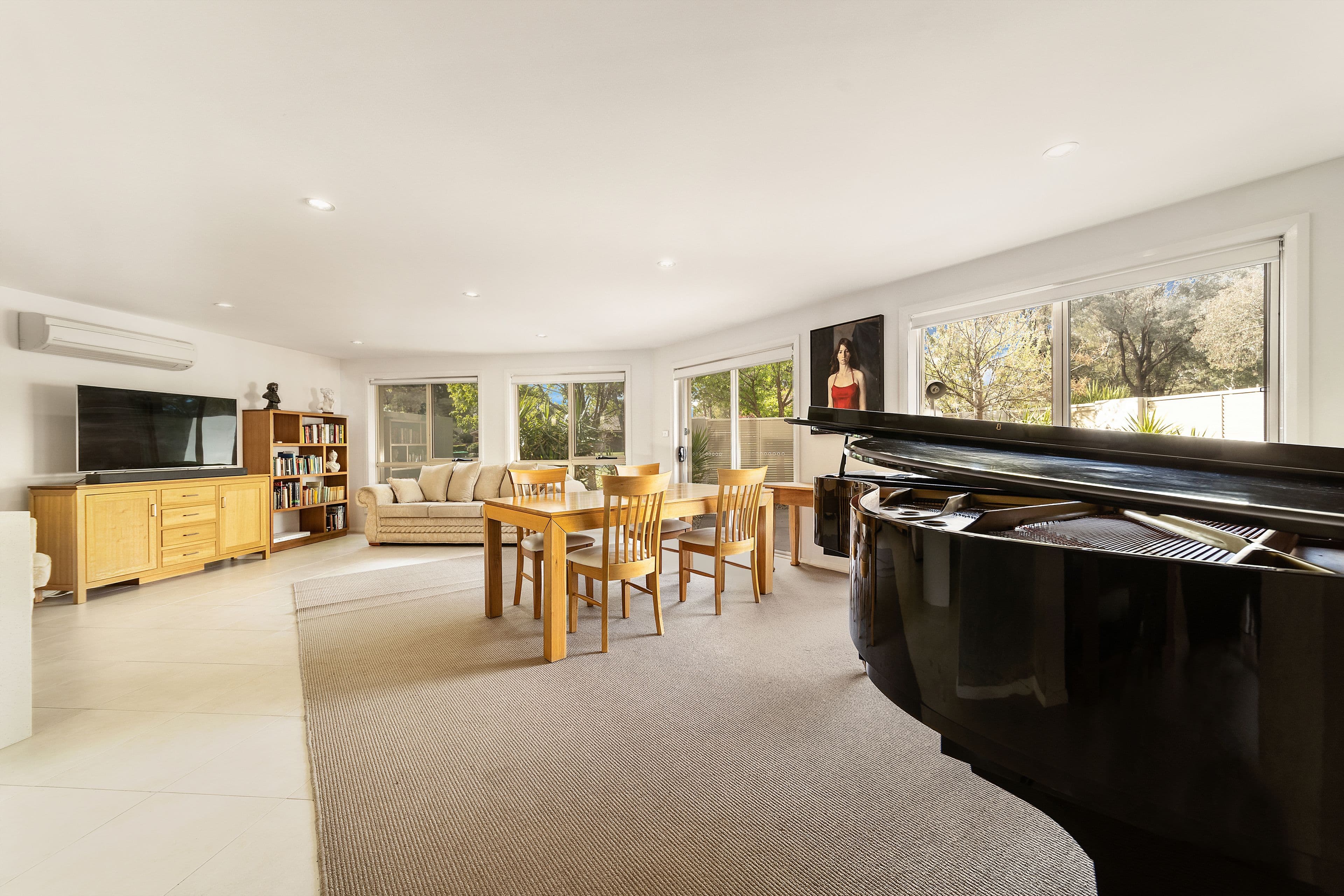 2 Kneeshaw Street, Monash ACT 2904, Monash - Thumbnail 6