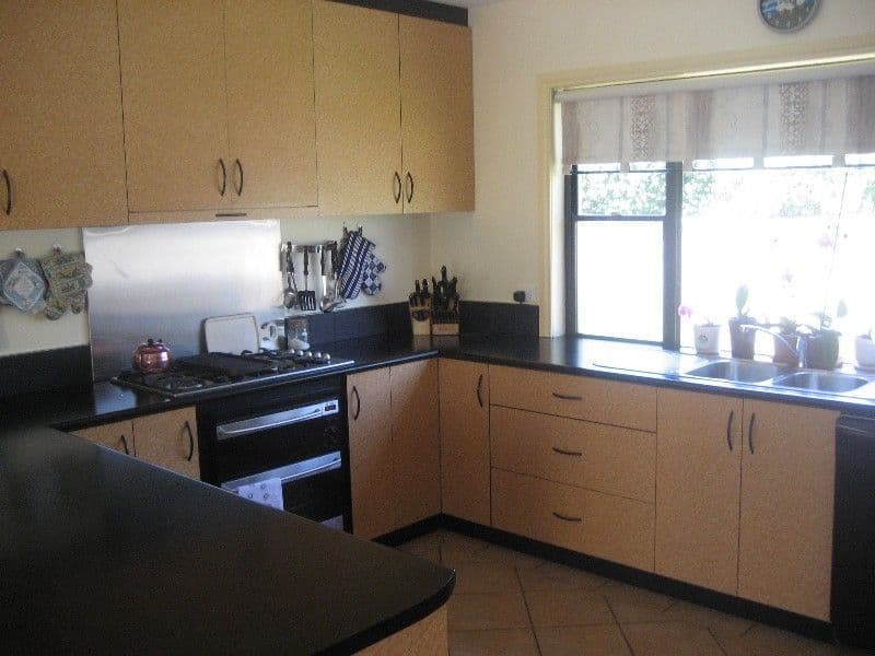 18 William Street, ROCHESTER VIC 3561, Rochester - Thumbnail 7