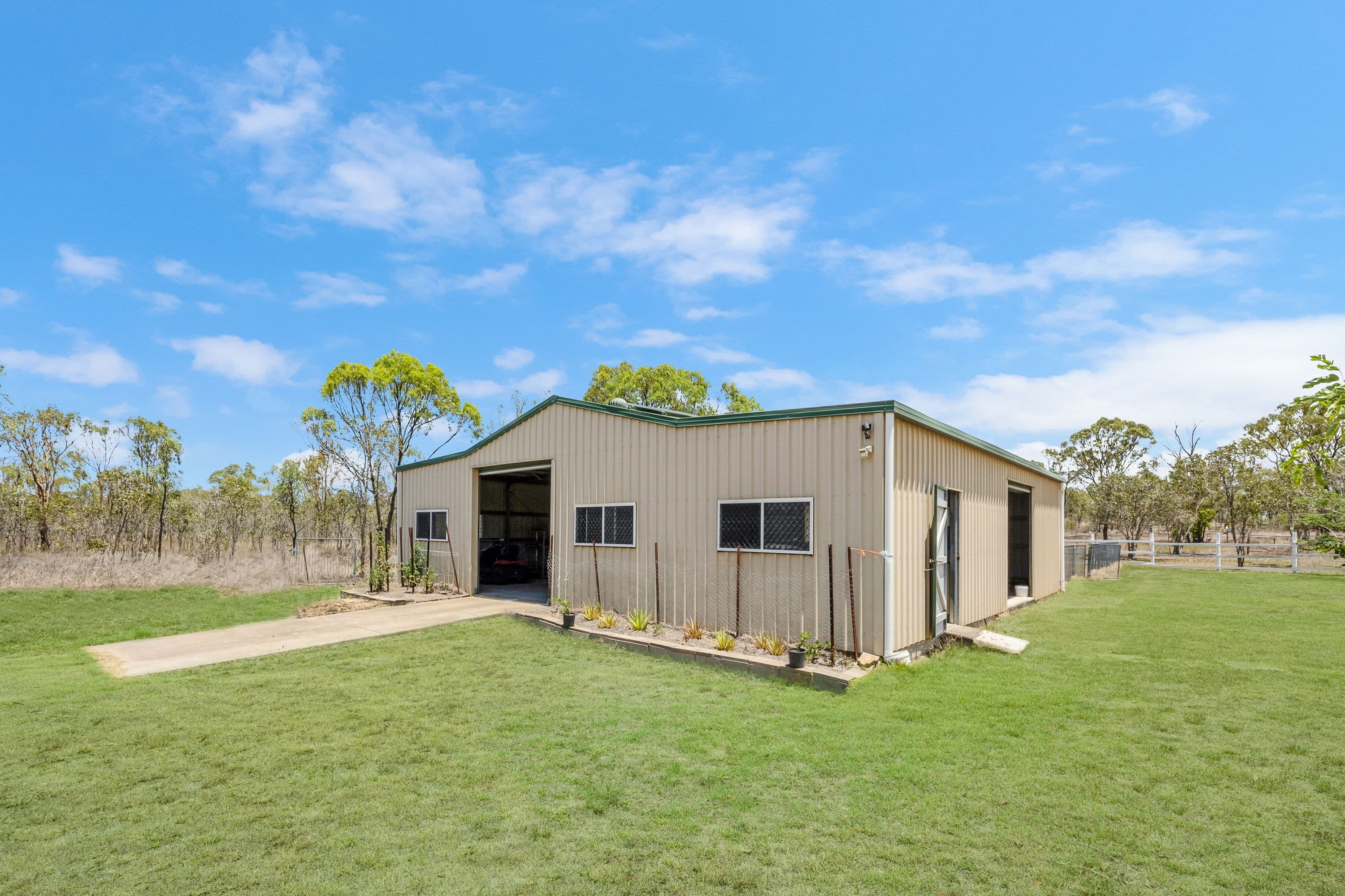3 Holstein Place, Black River QLD 4818, Black River - Thumbnail 2