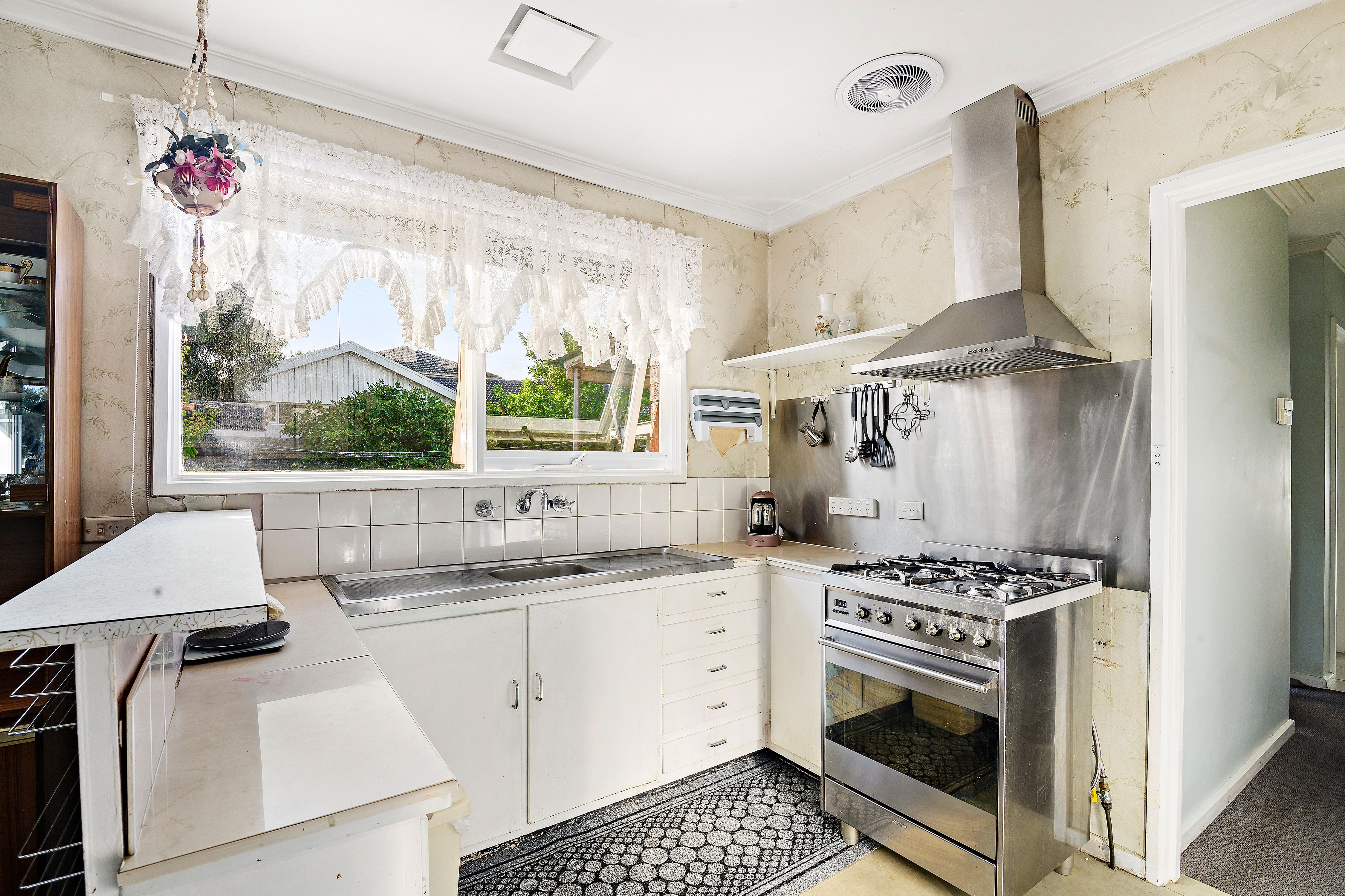 14 Meribah Court, Parkdale VIC 3195, Parkdale - Thumbnail 4