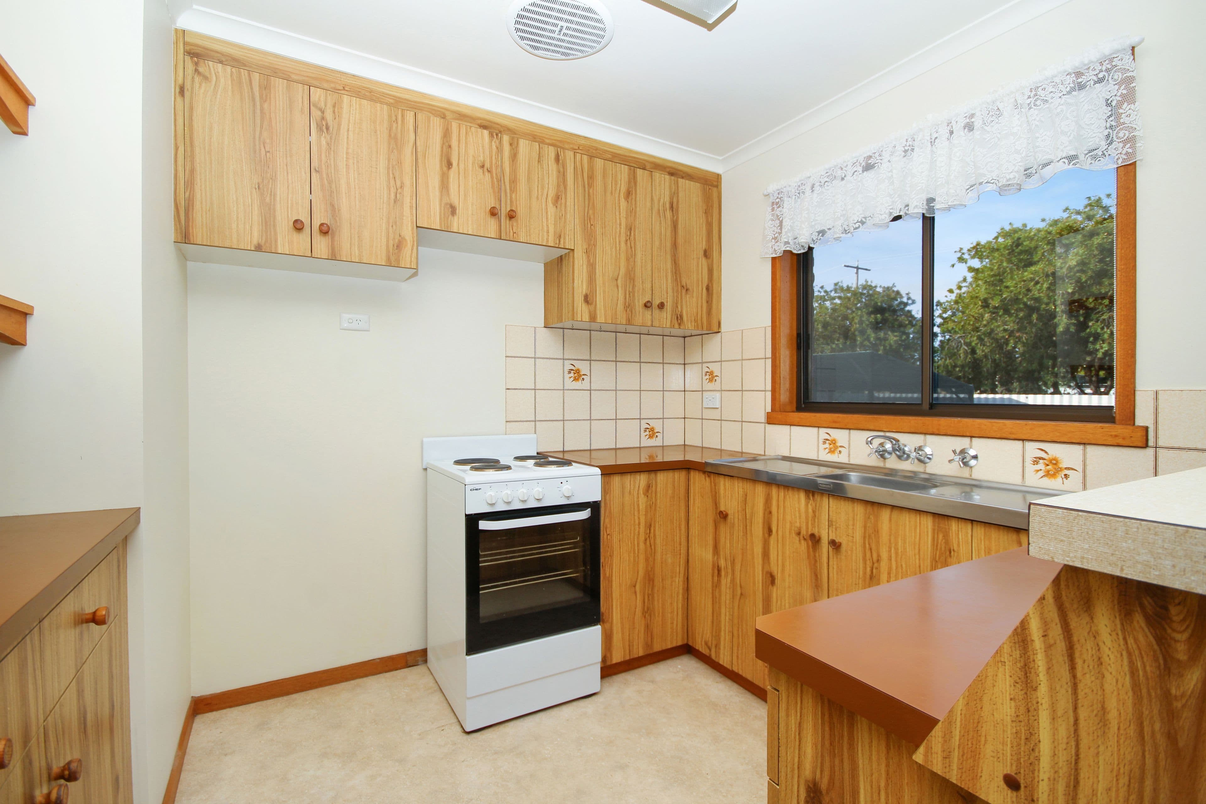 18-20 Brougham Street, Nhill VIC 3418, Nhill - Thumbnail 3