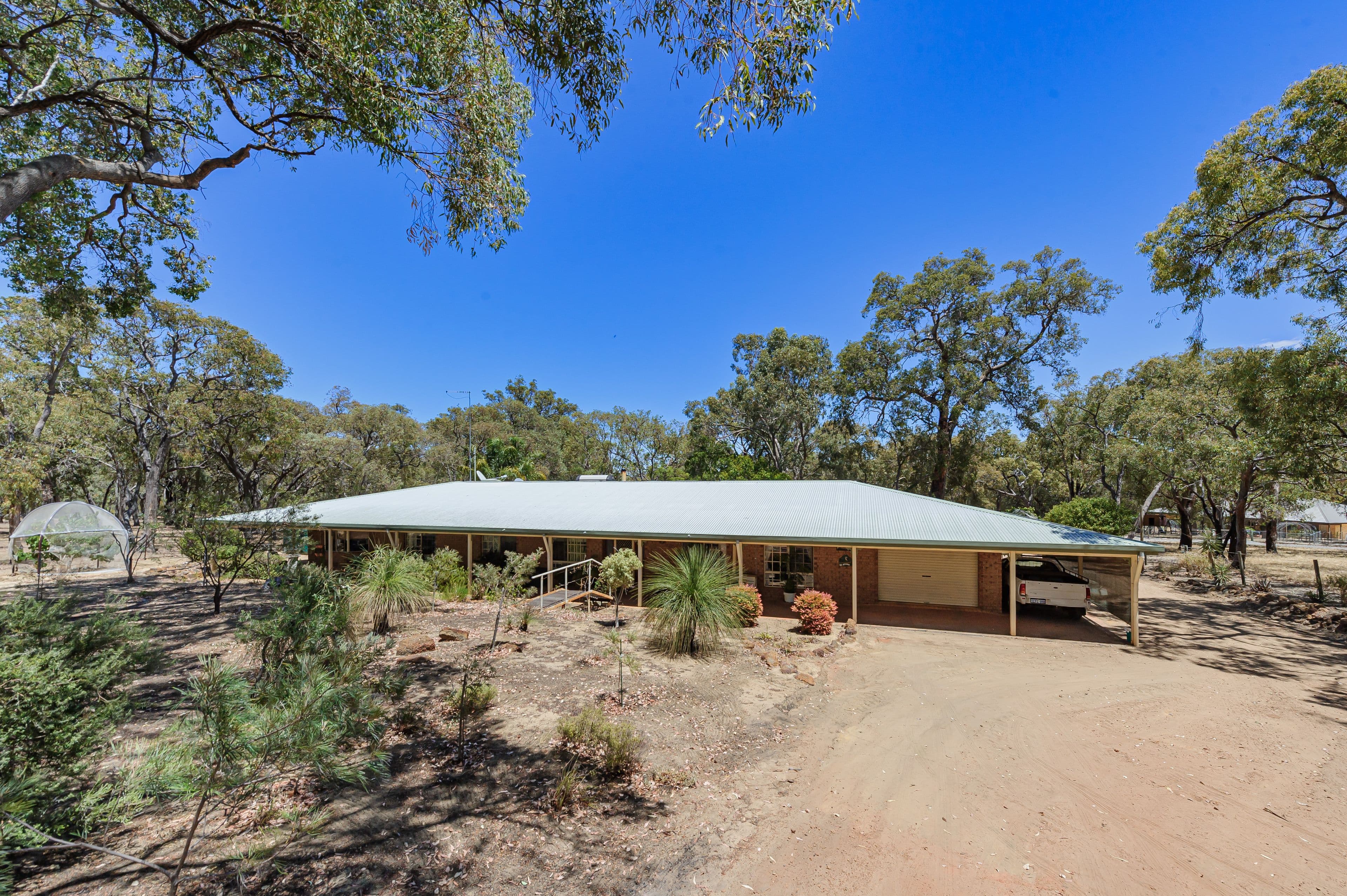 11 Fox Close, Bullsbrook WA 6084, Bullsbrook - Thumbnail 2
