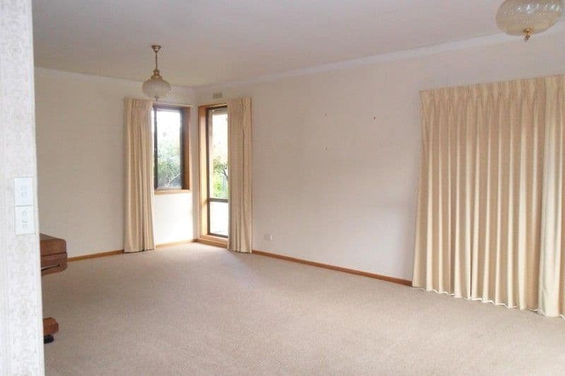 10B Oak Street, SEYMOUR VIC 3660, Seymour - Thumbnail 2
