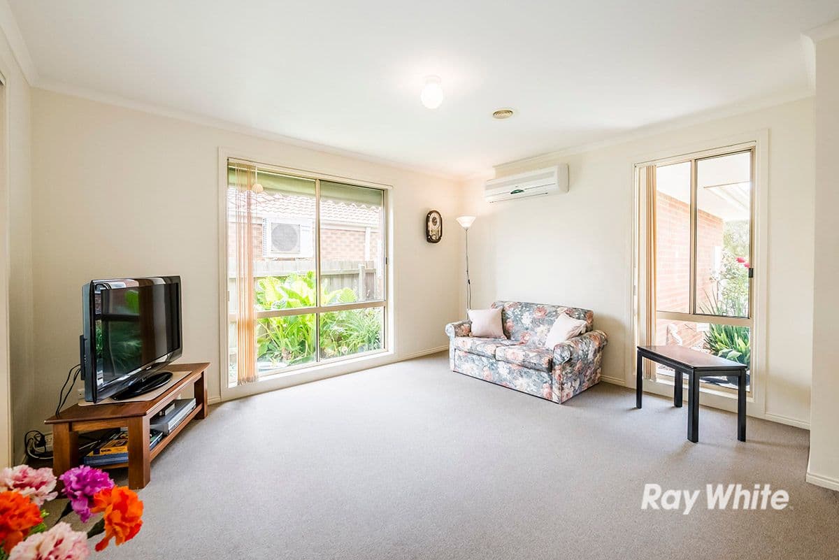 8 Fishburn Place, Cranbourne West VIC 3977, Cranbourne West - Thumbnail 7