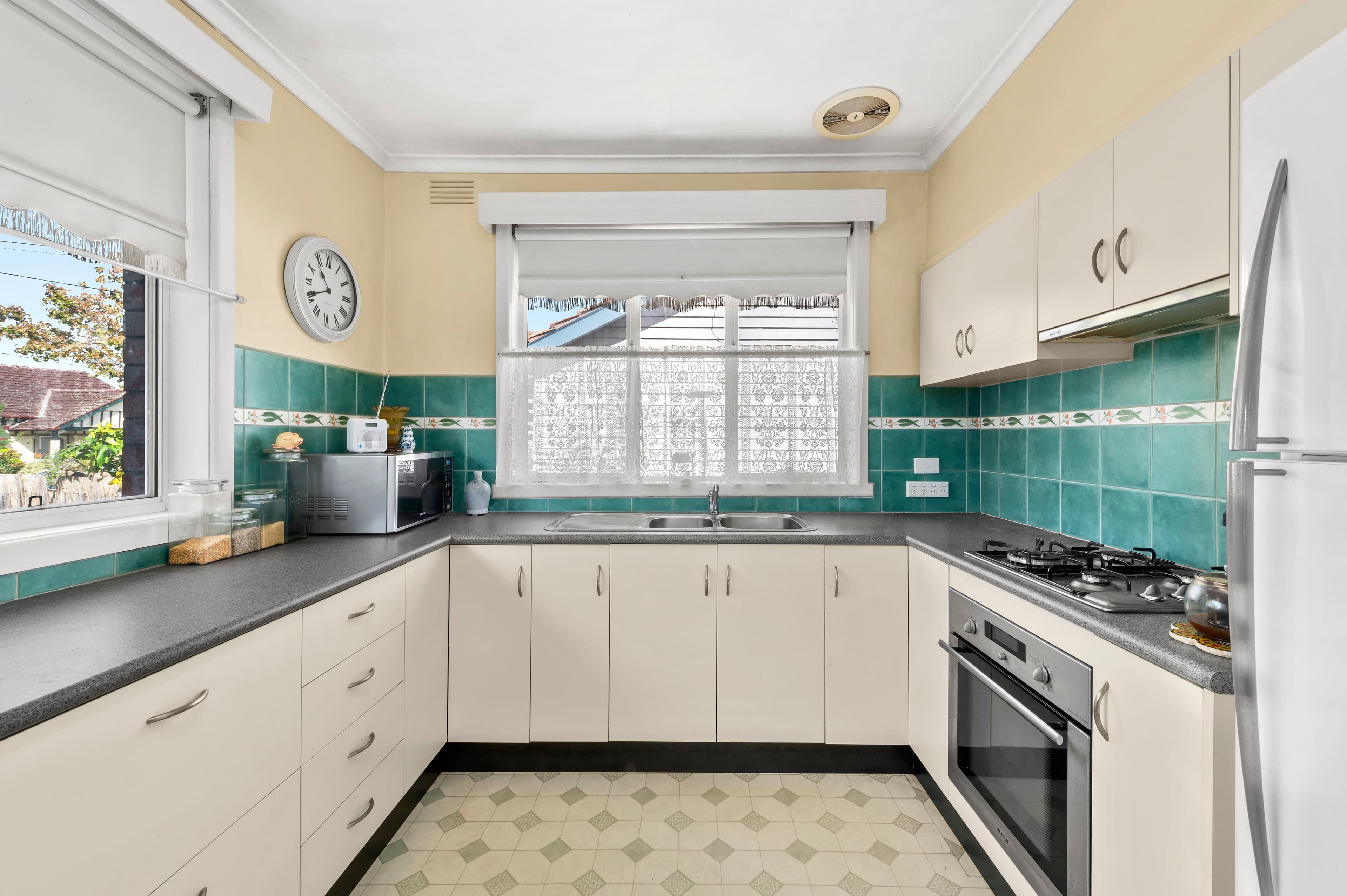 13 Taylor Street, Oakleigh VIC 3166, Oakleigh - Thumbnail 2