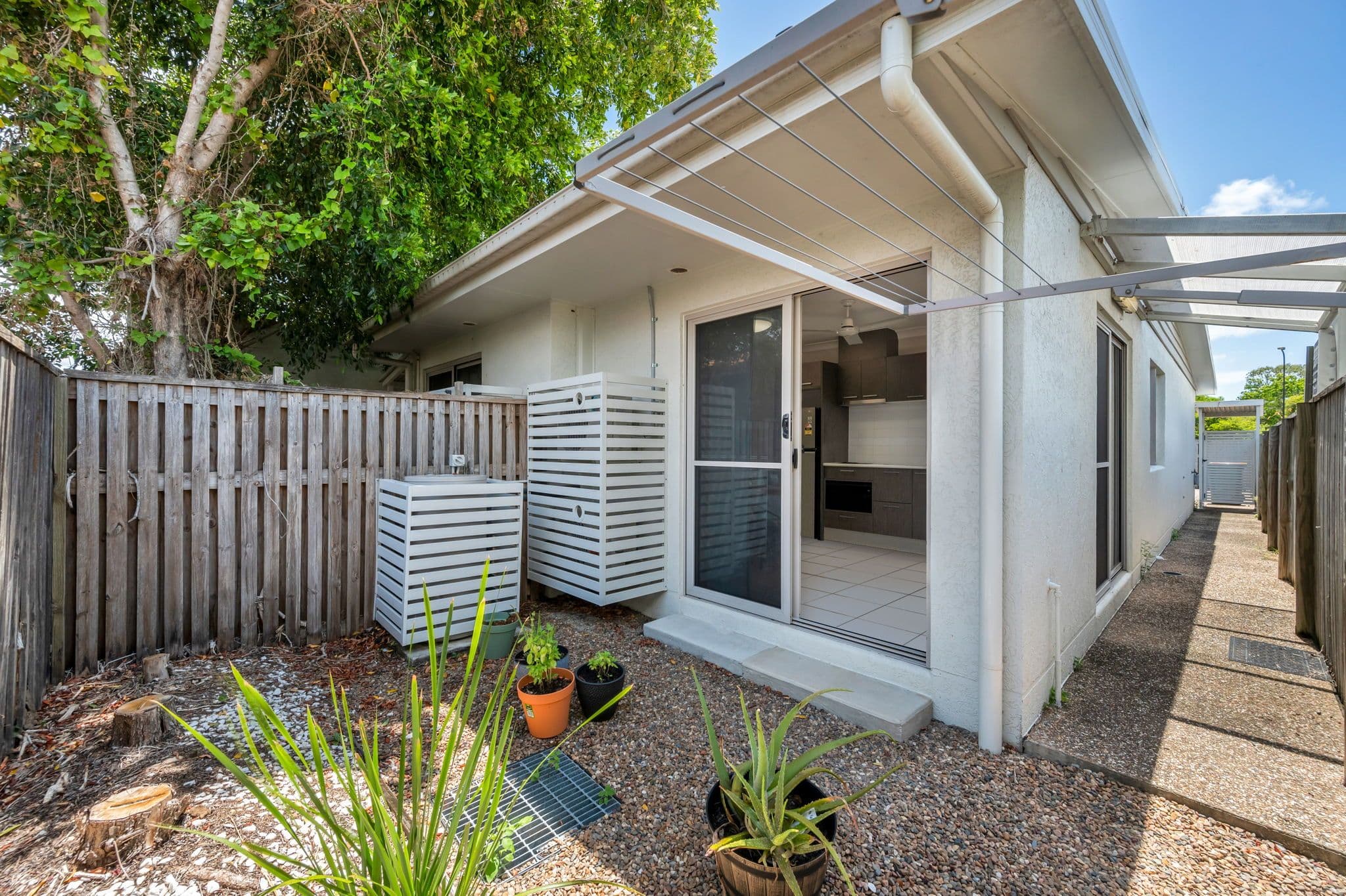 28 Bushlark Street, Oonoonba QLD 4811, Oonoonba - Thumbnail 2
