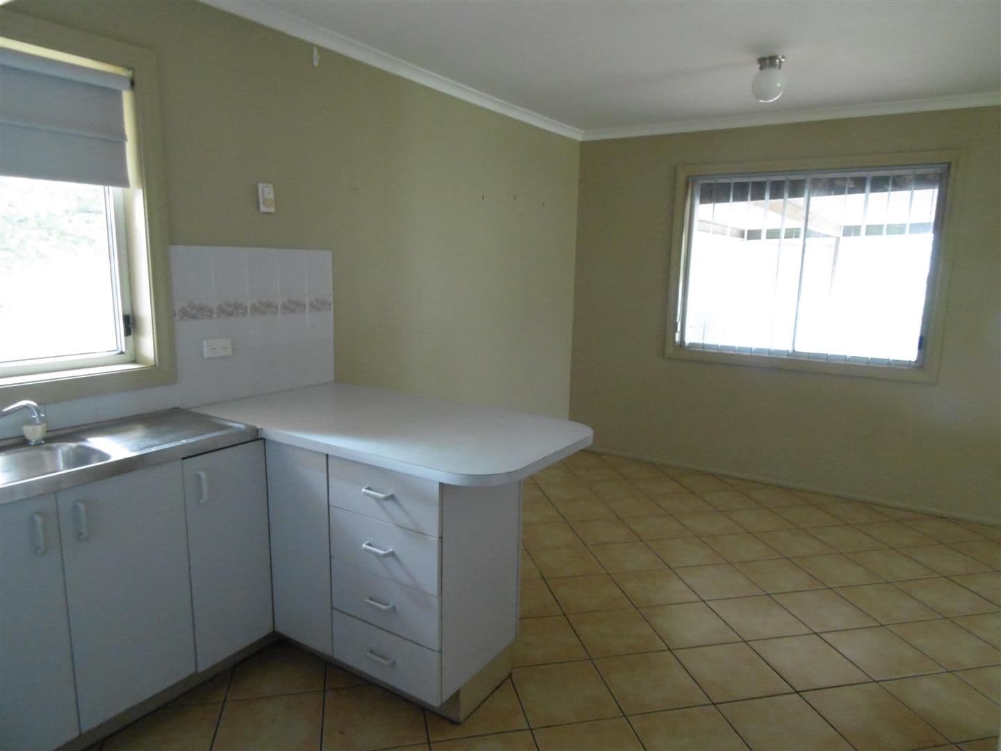 1 Danilenko Street, Parkes - Thumbnail 5