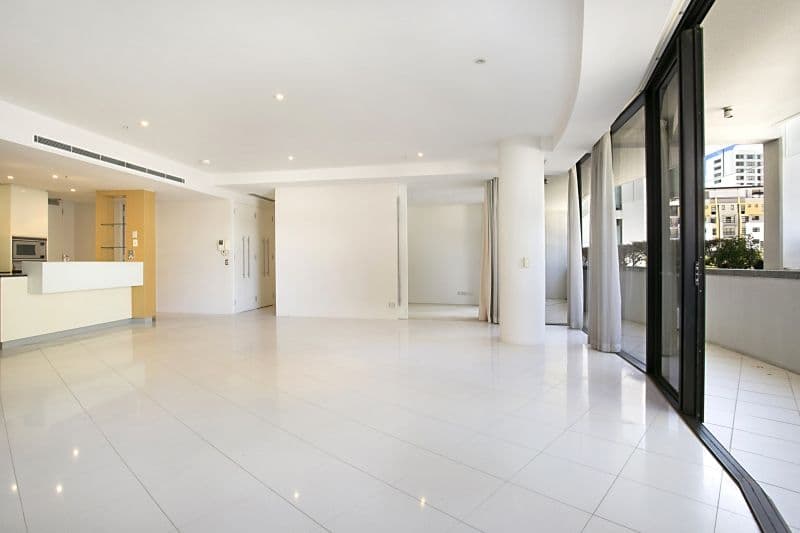 203 'Aria' 17 Albert Avenue, BROADBEACH QLD 4218, Broadbeach - Thumbnail 2
