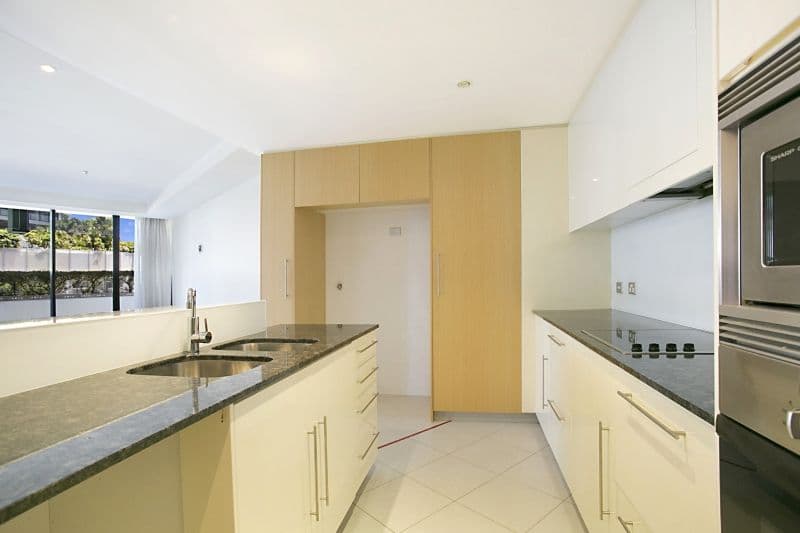 203 'Aria' 17 Albert Avenue, BROADBEACH QLD 4218, Broadbeach - Thumbnail 3