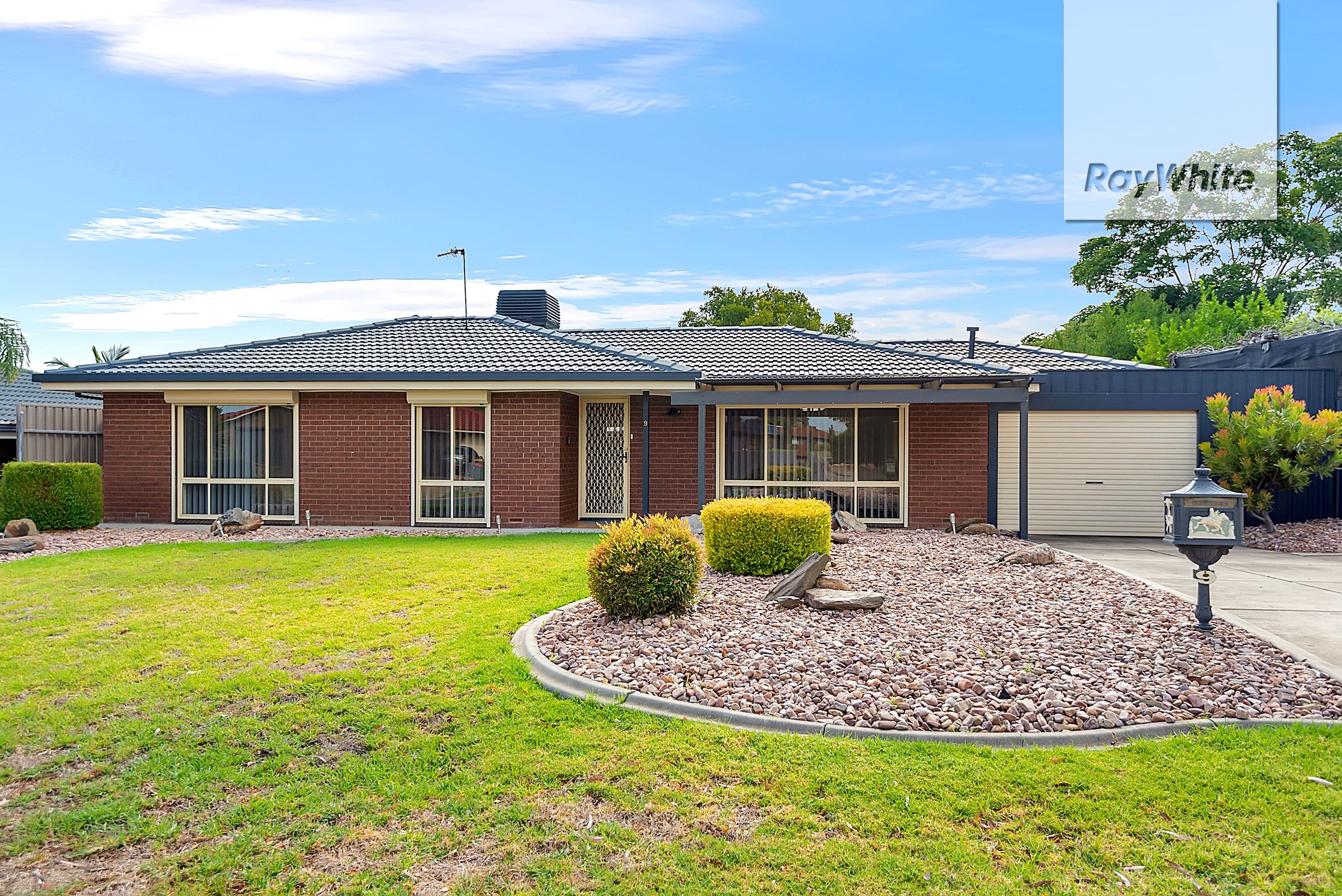 9 Luringa Close, Craigmore SA 5114, Craigmore - Image 1