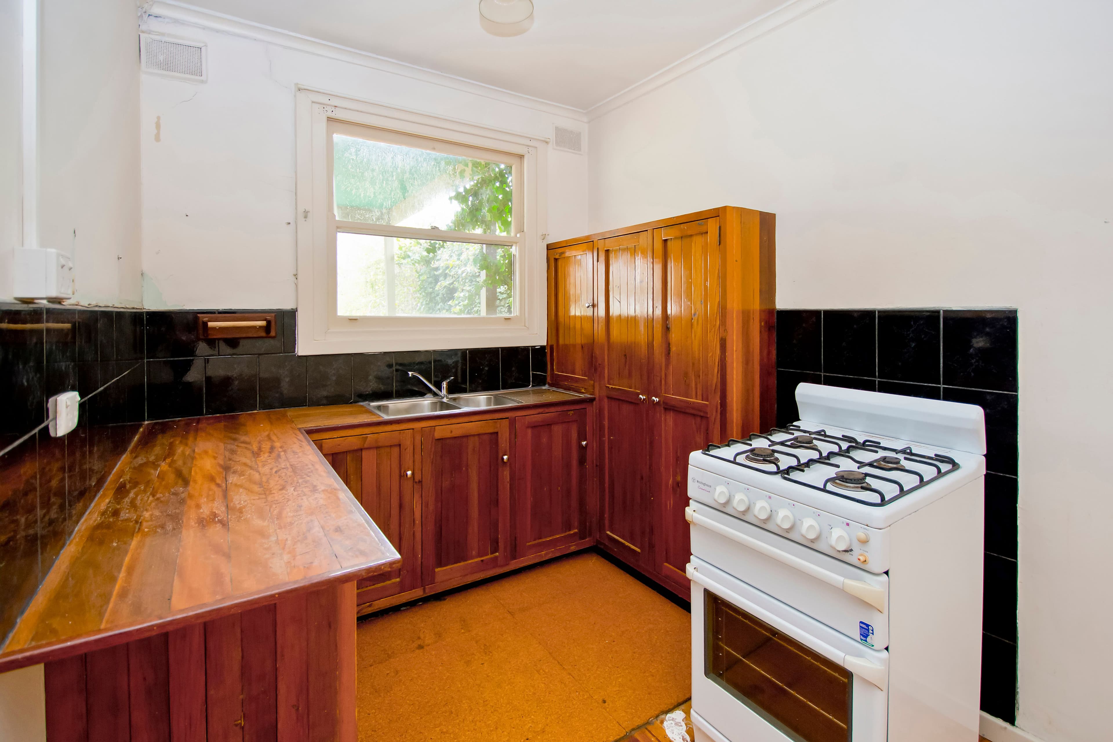 6 Redcliffe Street, Davoren Park SA 5113, Davoren Park - Thumbnail 2