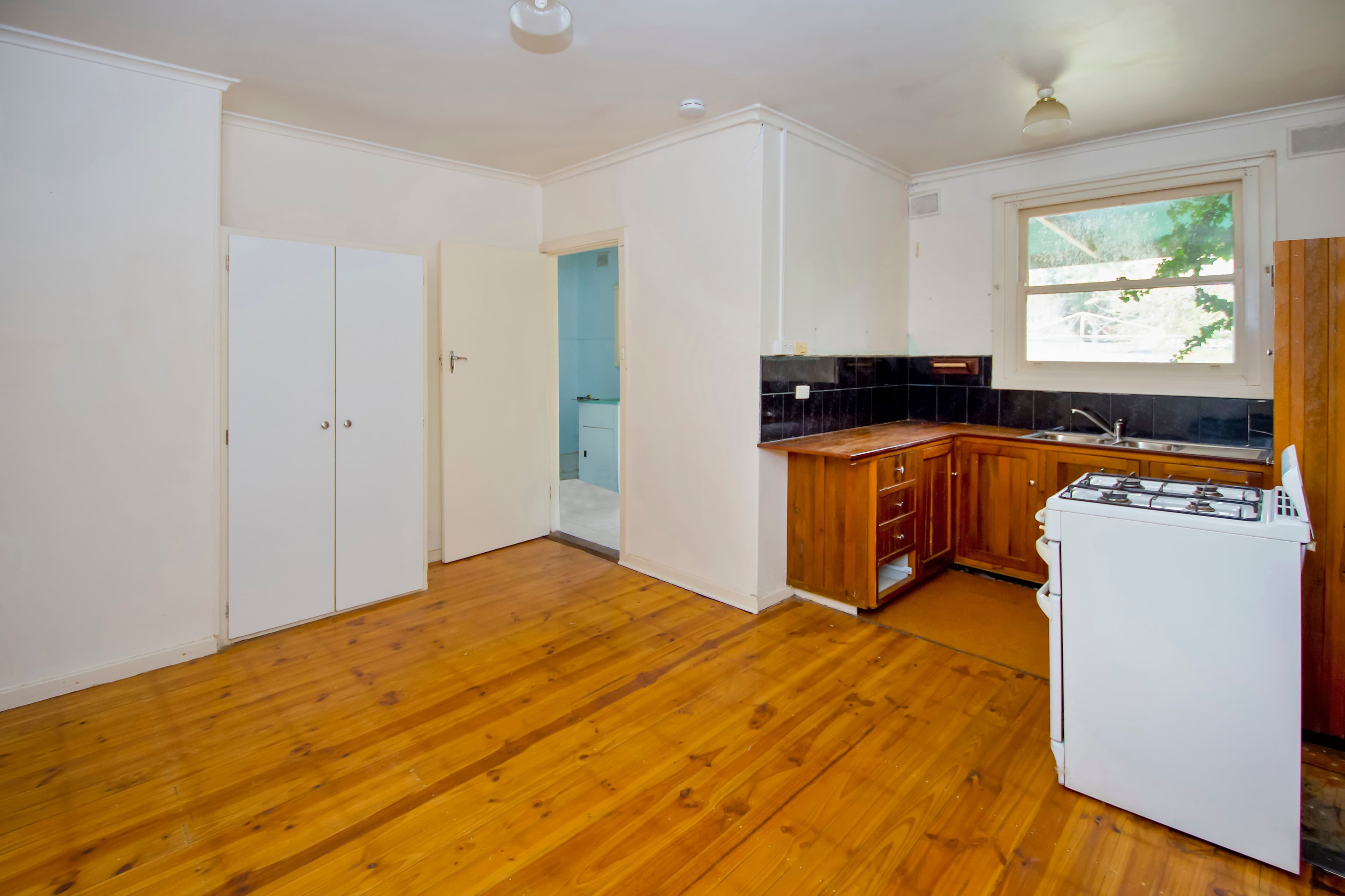 6 Redcliffe Street, Davoren Park SA 5113, Davoren Park - Thumbnail 3